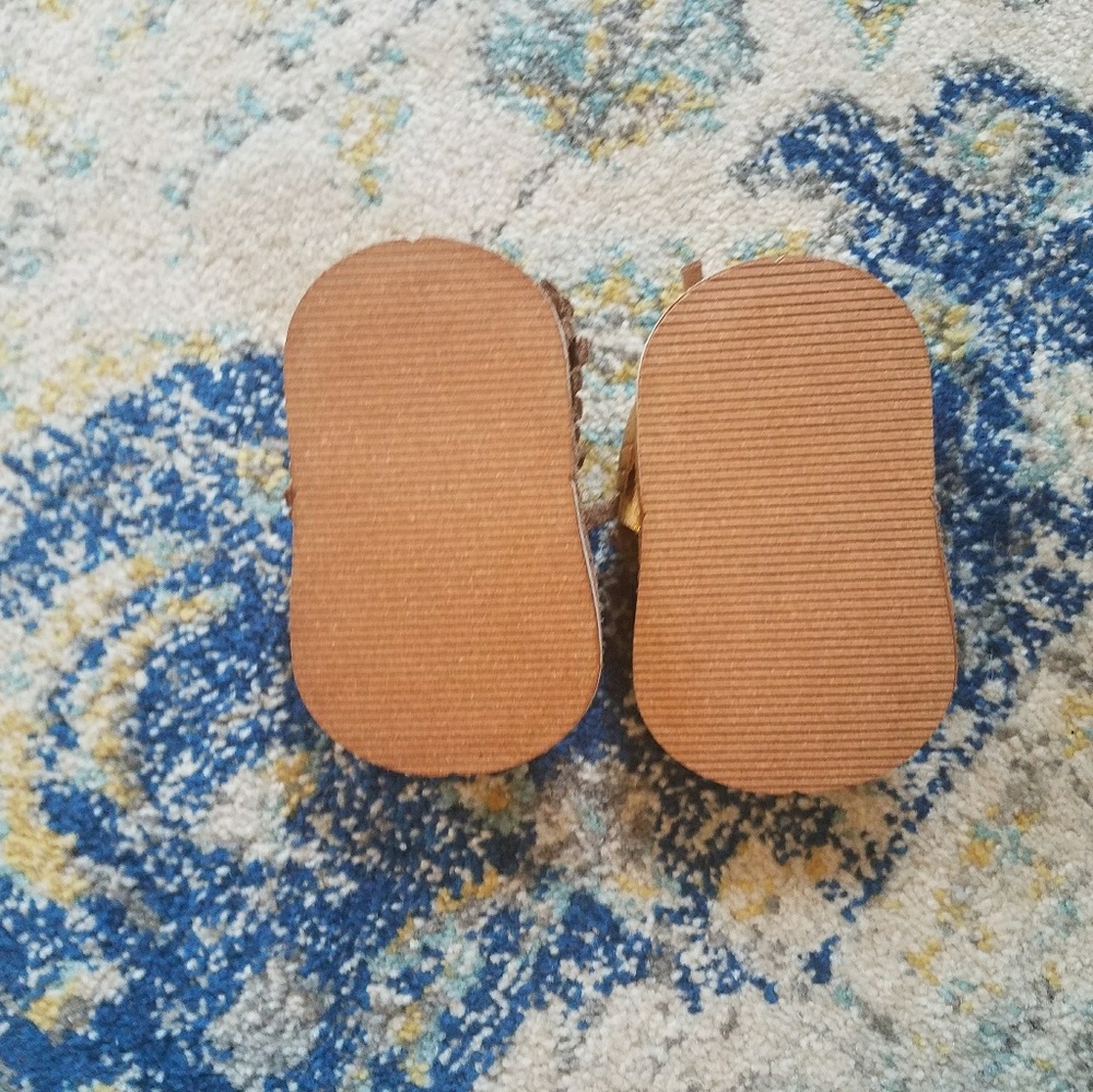 NWT First Steps Gold Leather Moccasins, size 2 - Picture 3 of 8